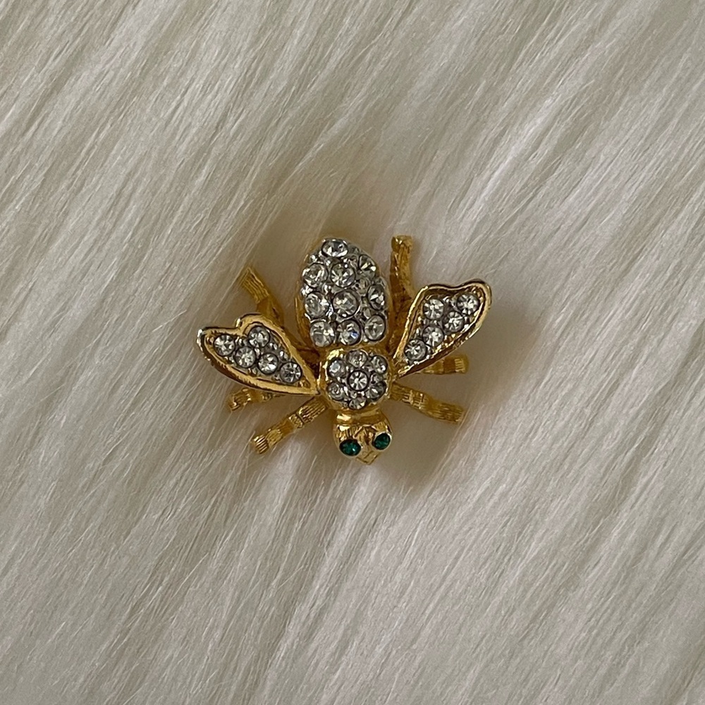 Joan Rivers Signed Signature Crystal Bee Pin Brooch